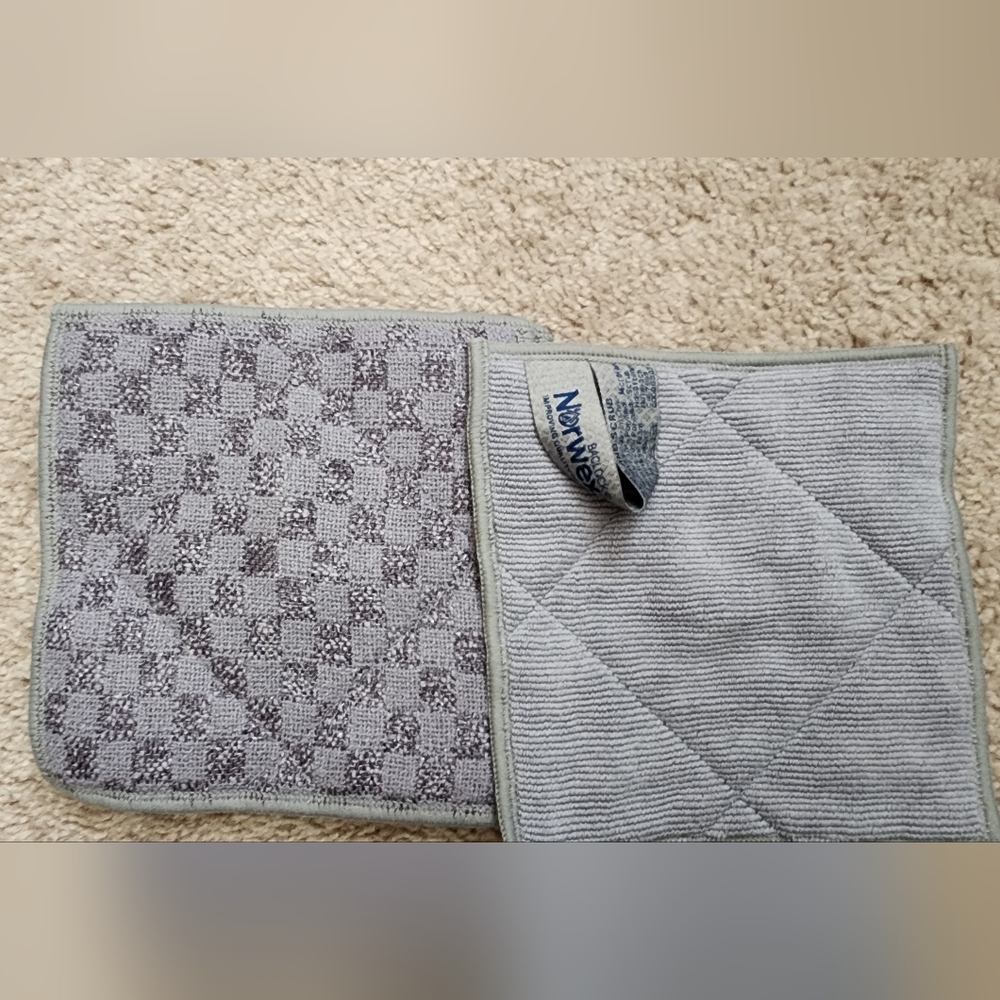 Norwex Dual-Sided Grey And Blue EnviroScrub